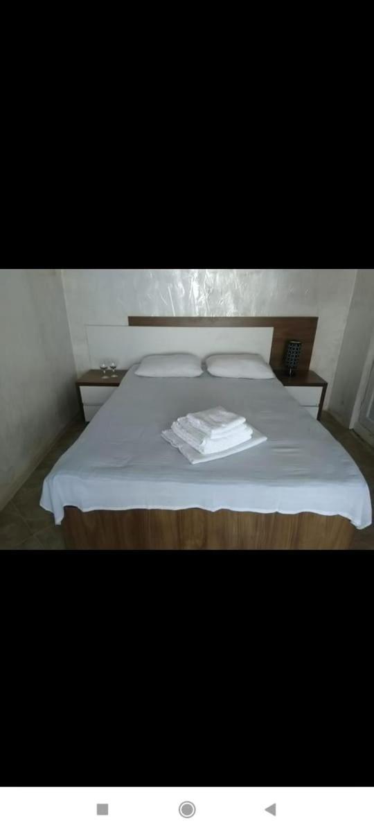 Geno Guest House Kvariati Habitación foto