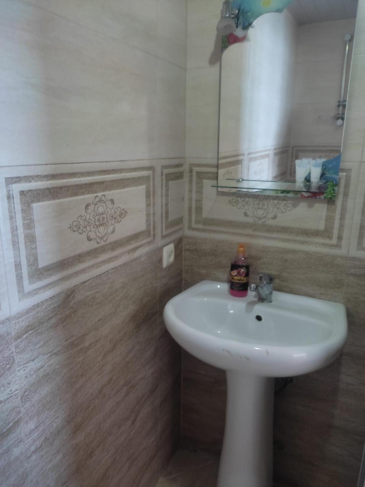 Geno Guest House Kvariati Habitación foto
